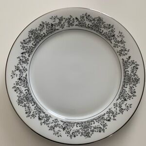 Noritake Dinner Plates set of 2